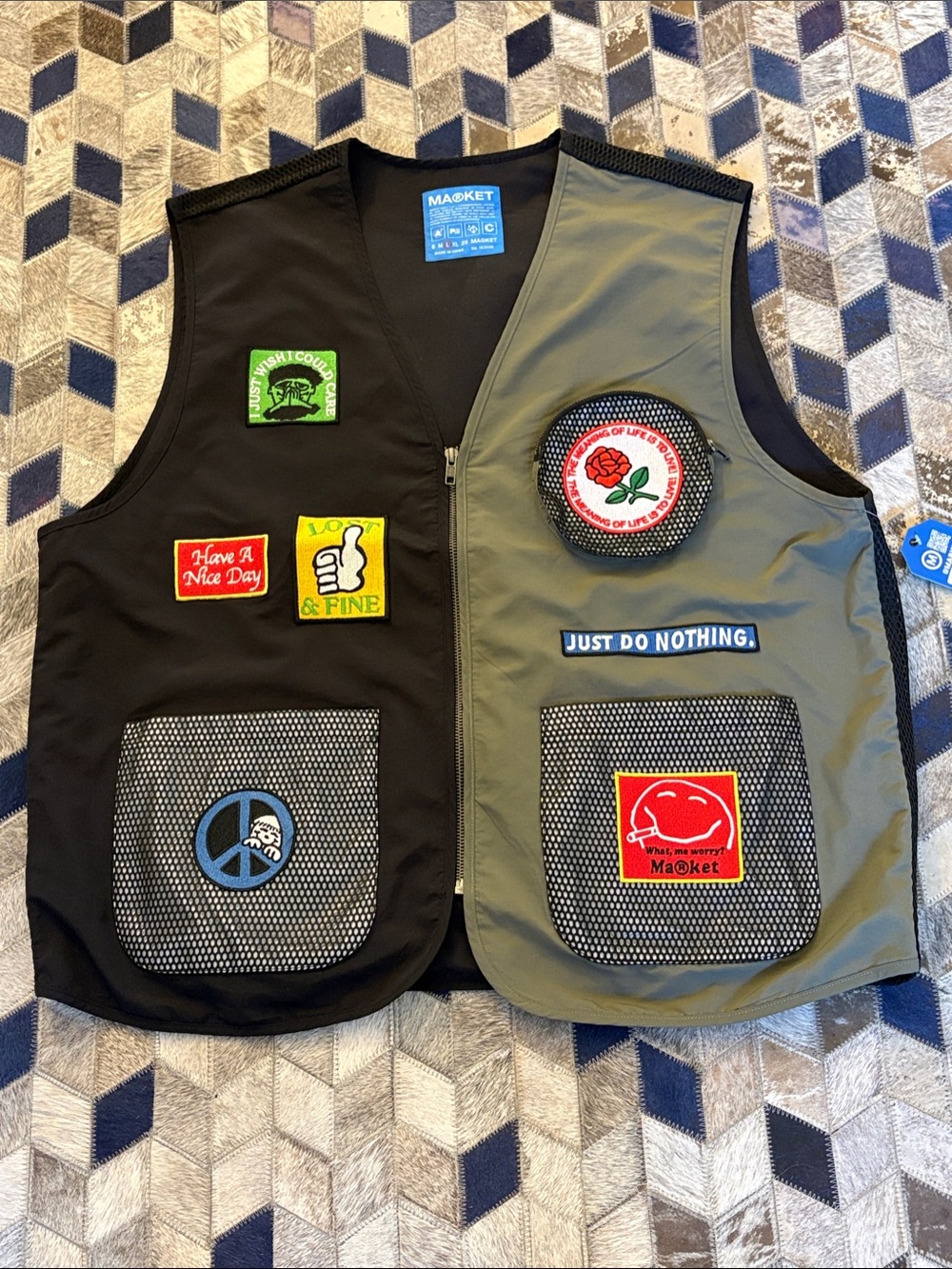 Market brand Two-Tone Black and Olive Green Garden Vest